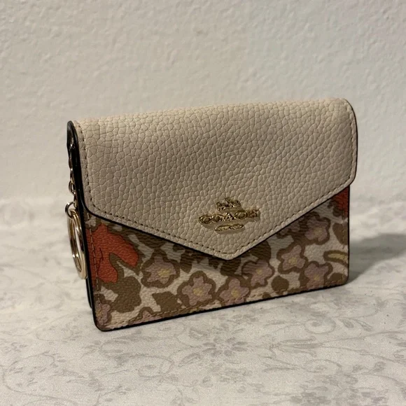 Coach Floral Envelope card Holder - Picture 1 of 12